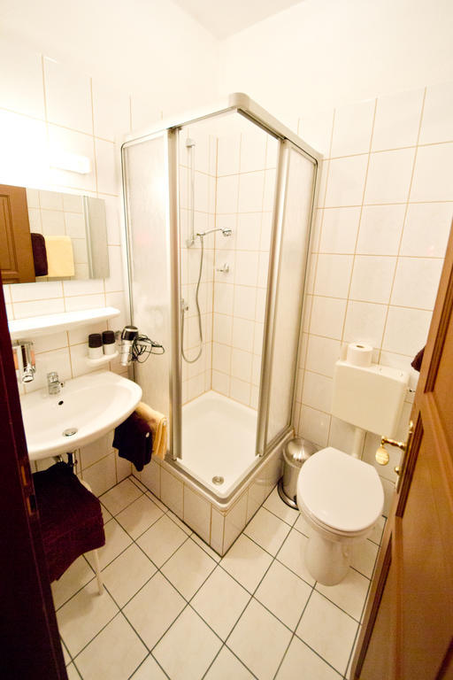 Hotel Garni Am Klostermarkt بلوين الغرفة الصورة