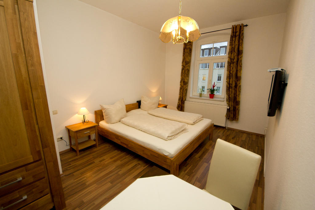 Hotel Garni Am Klostermarkt بلوين الغرفة الصورة
